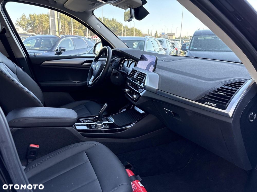 BMW X3 xDrive20i - 9