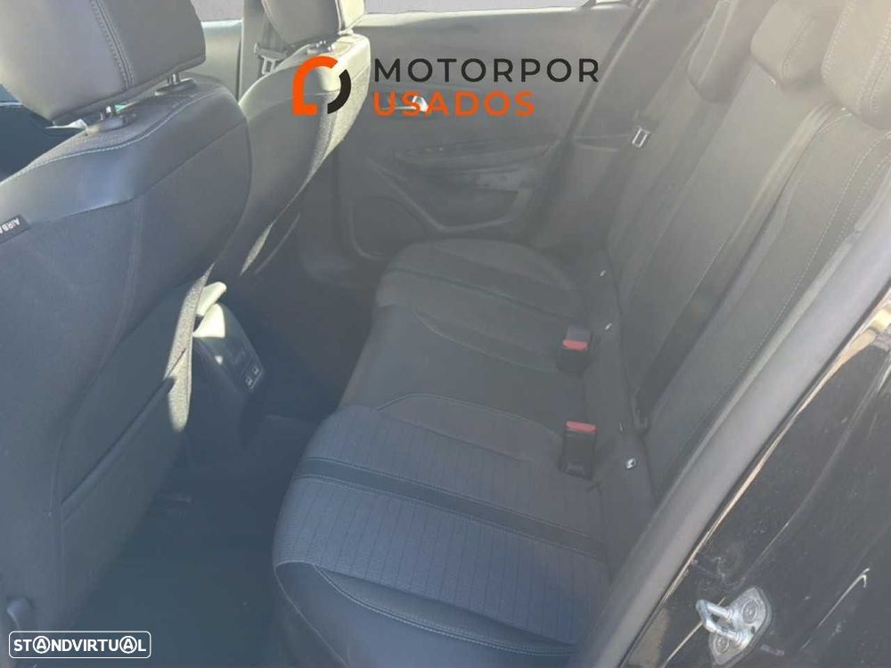 Peugeot 208 1.2 PureTech Allure EAT8 - 10