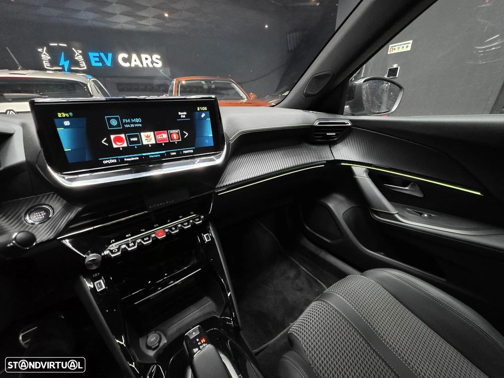 Peugeot e-2008 50 kWh GT Line - 27