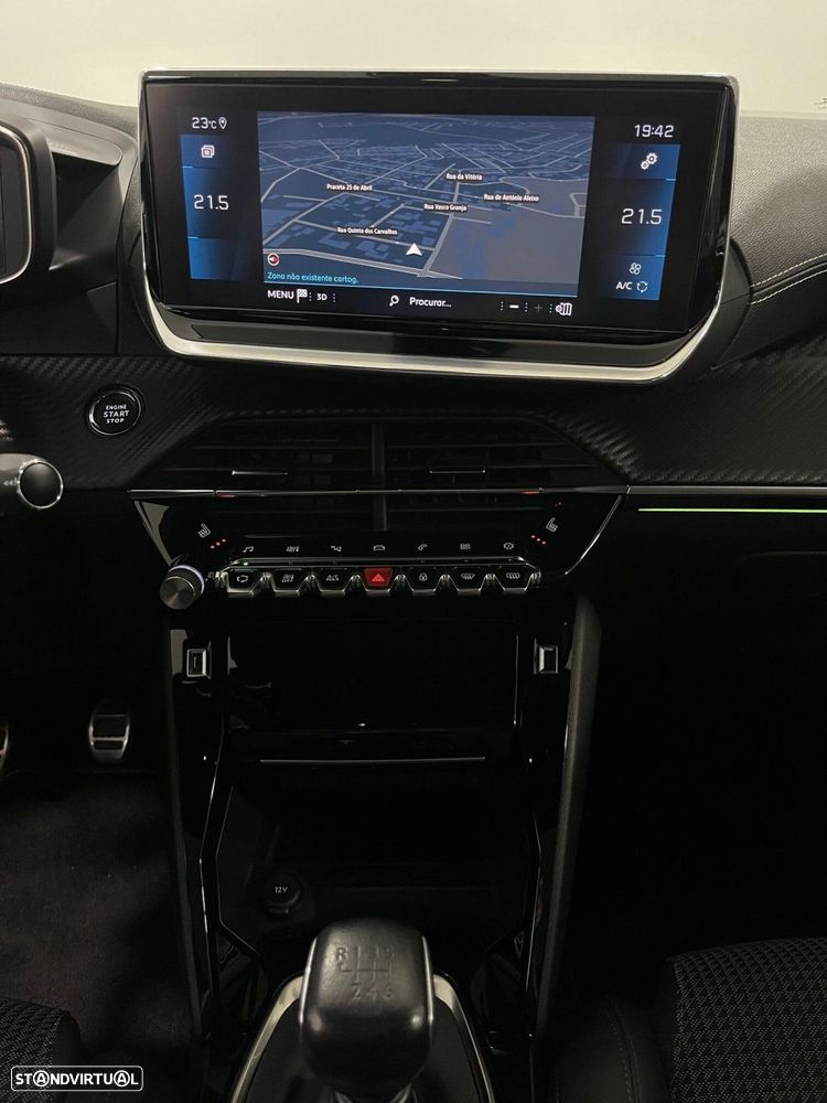 Peugeot 2008 1.2 PureTech GT Line - 29