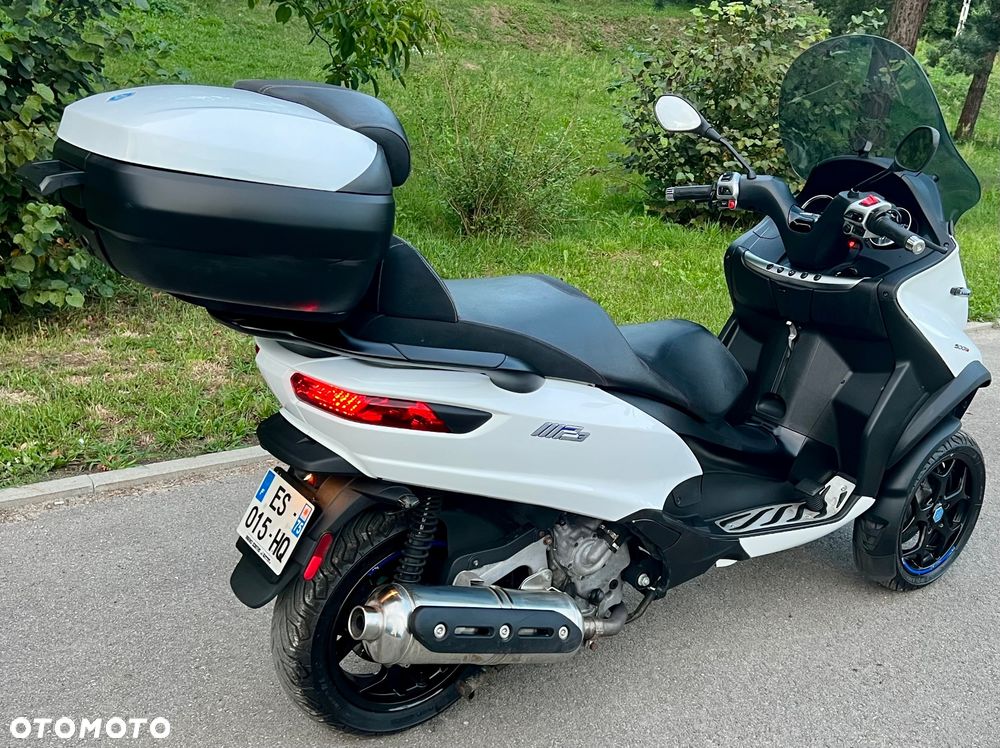 Piaggio MP-3 - 2