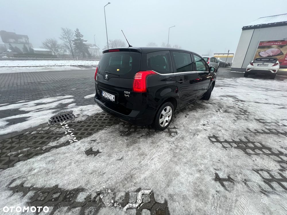 Peugeot 5008 - 3
