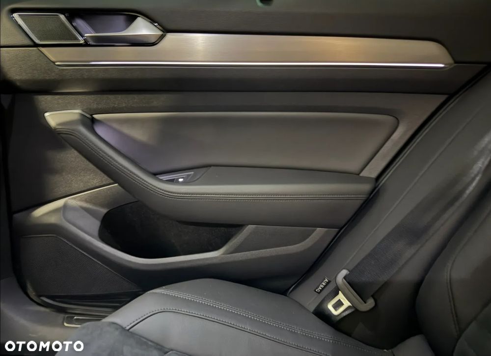 Volkswagen Passat 1.5 TSI EVO Highline DSG - 26