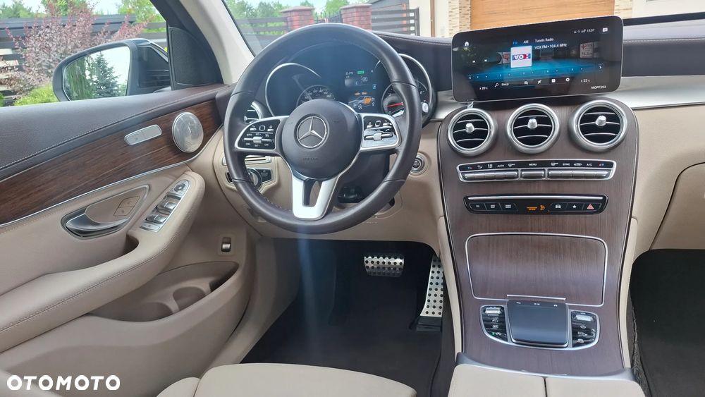Mercedes-Benz GLC - 25