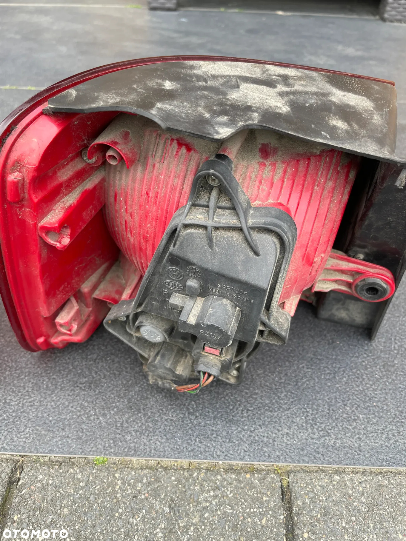VW TOURAN II 10-15 tył tylna klapa lampa lewa prawa LA7W kompletna kamera - 12