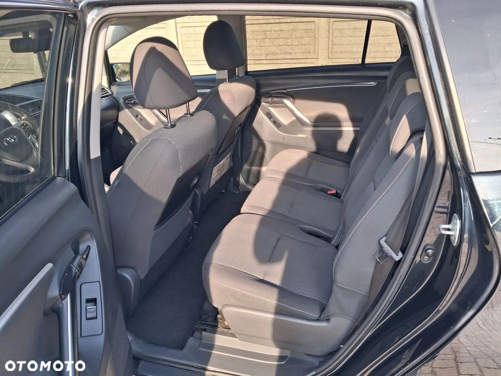 Toyota Verso - 7