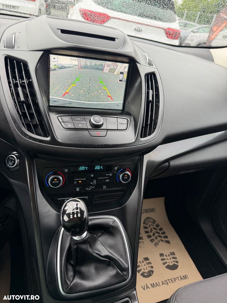 Ford Kuga 2.0 TDCi 2x4 Titanium - 8