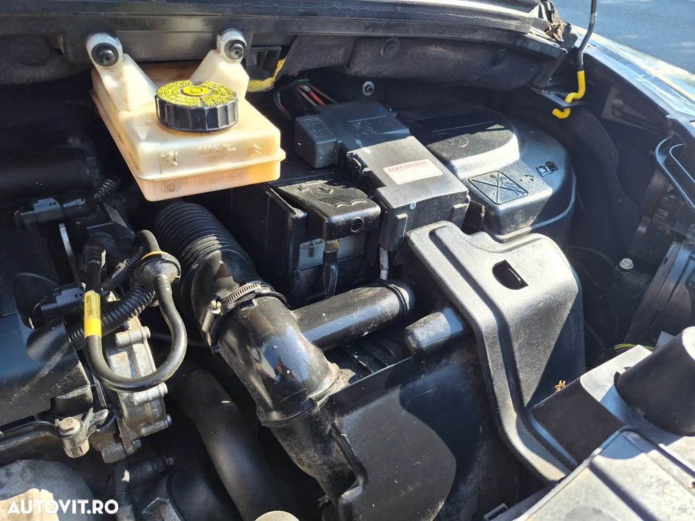 Peugeot 3008 120 VTi Style - 16