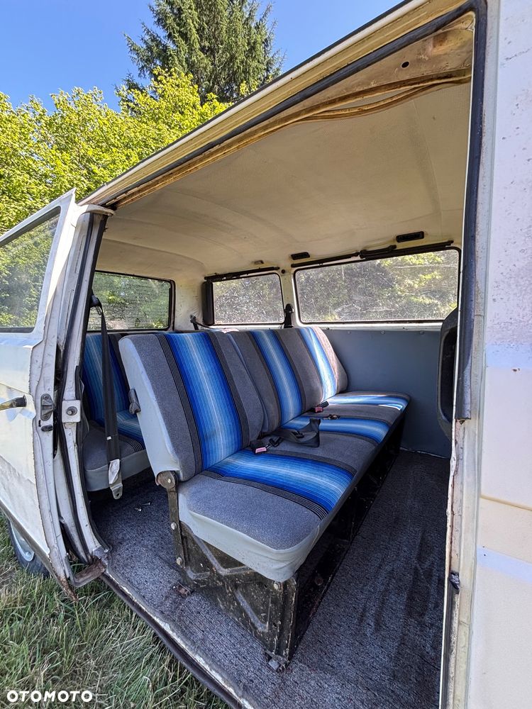 Volkswagen Transporter Caravelle TD CL 255 592/Z04 - 11
