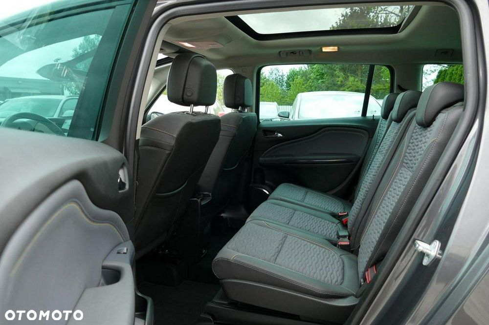 Opel Zafira - 32