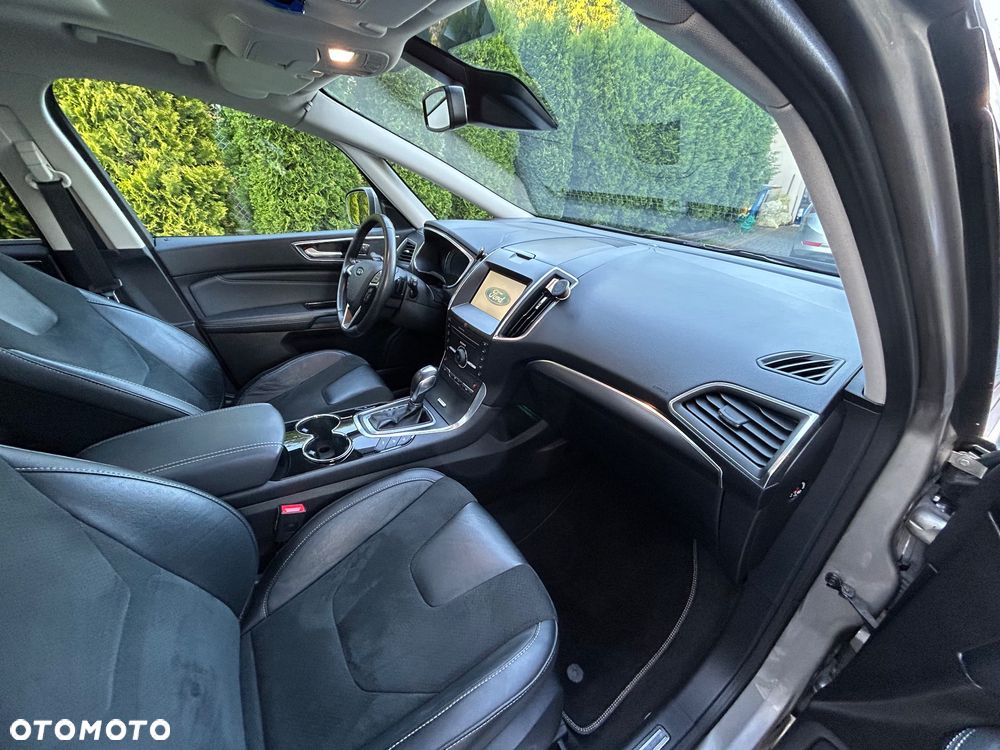 Ford S-Max - 36
