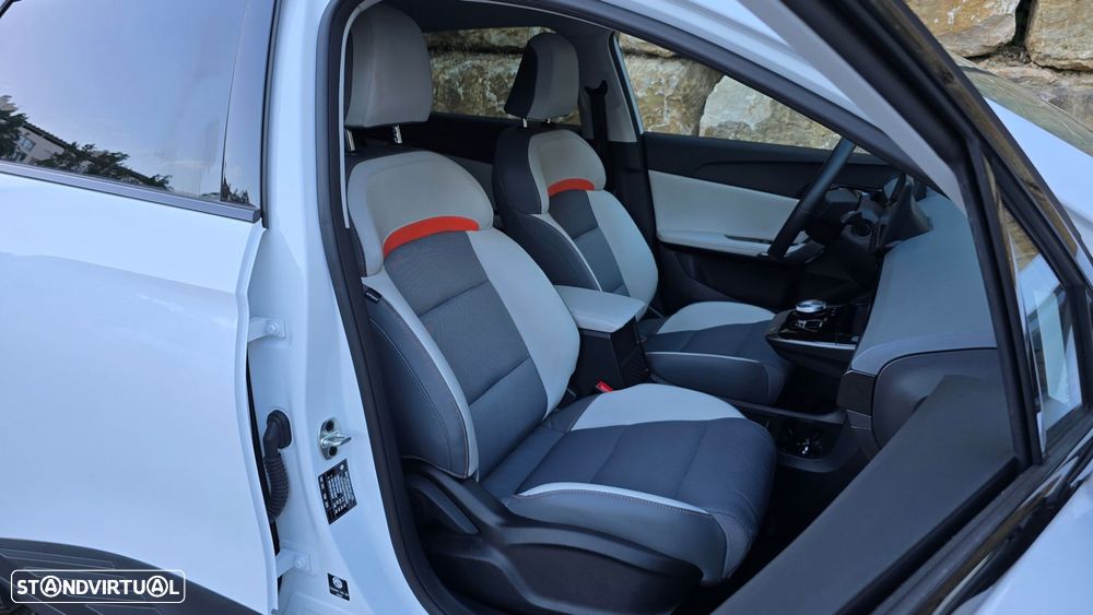 MG MG4 64 kWh Luxury - 49