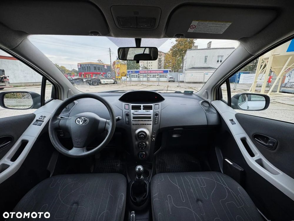 Toyota Yaris 1.33 Luna - 5