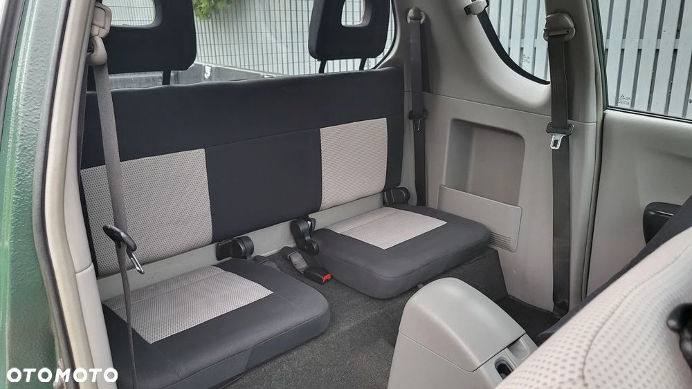 Mitsubishi L200 - 21