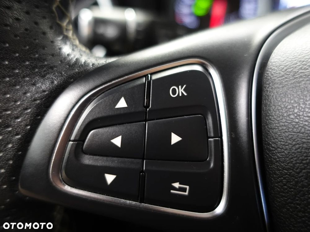 Mercedes-Benz Klasa A 180 (BlueEFFICIENCY) - 37