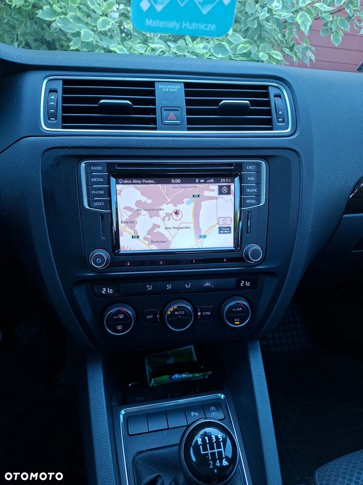 Volkswagen Jetta 1.4 TSI BMT Comfortline - 14