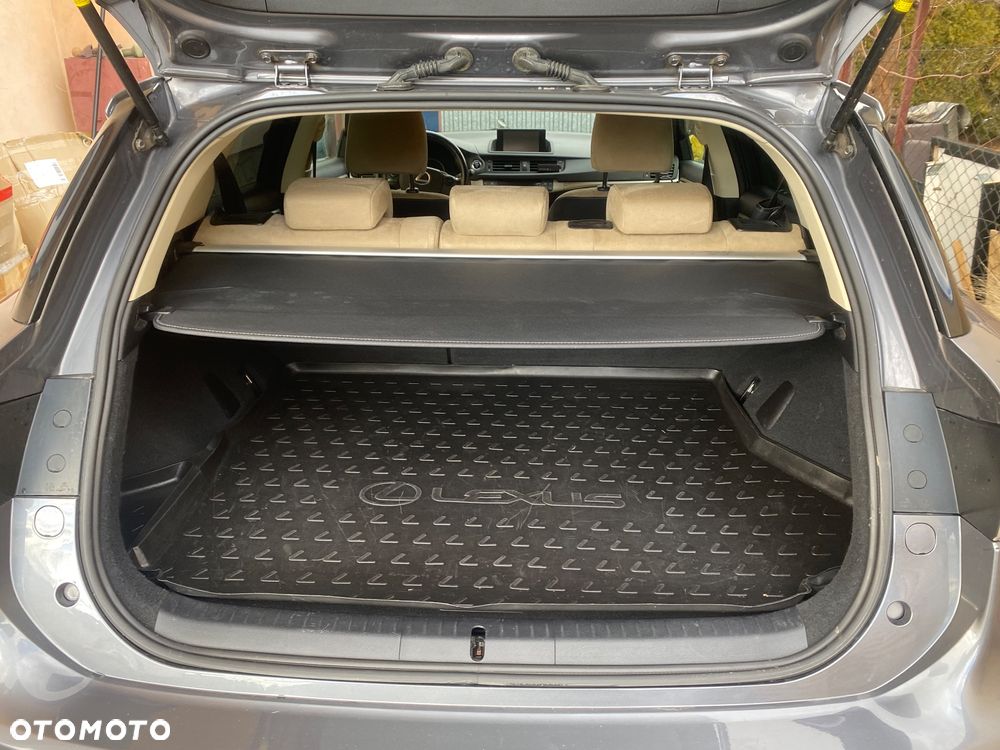 Lexus CT ver-200h-comfort - 9