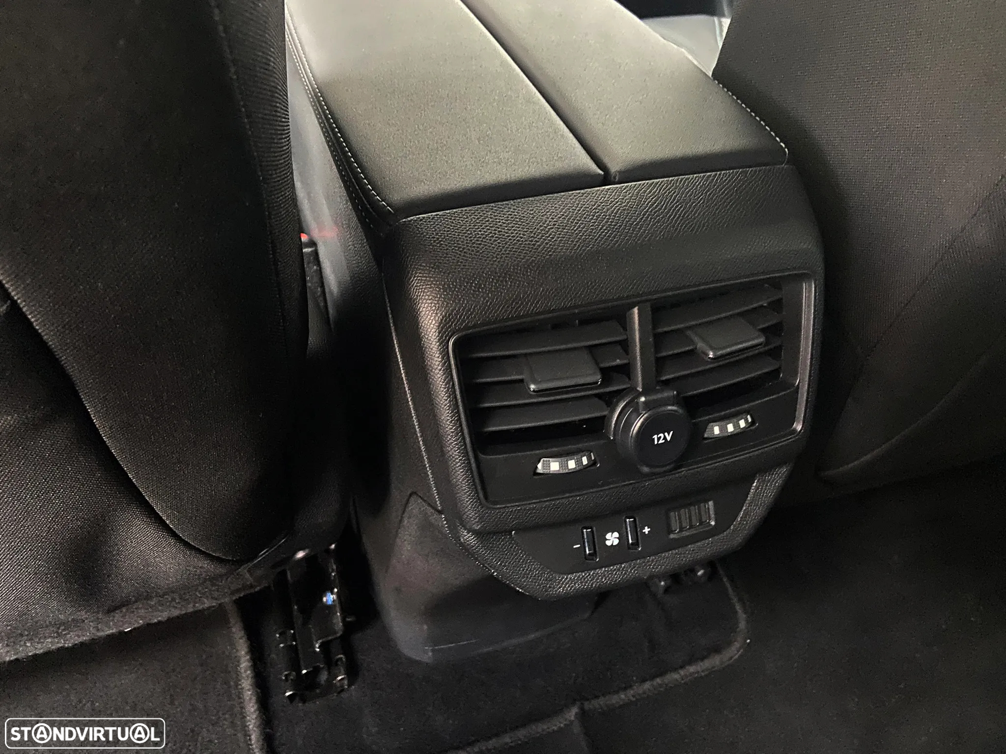 Peugeot 5008 1.2 PureTech Allure Pack EAT8 - 10