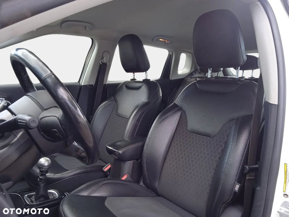 Jeep Compass 1.4 TMair Night Eagle FWD S&S - 32