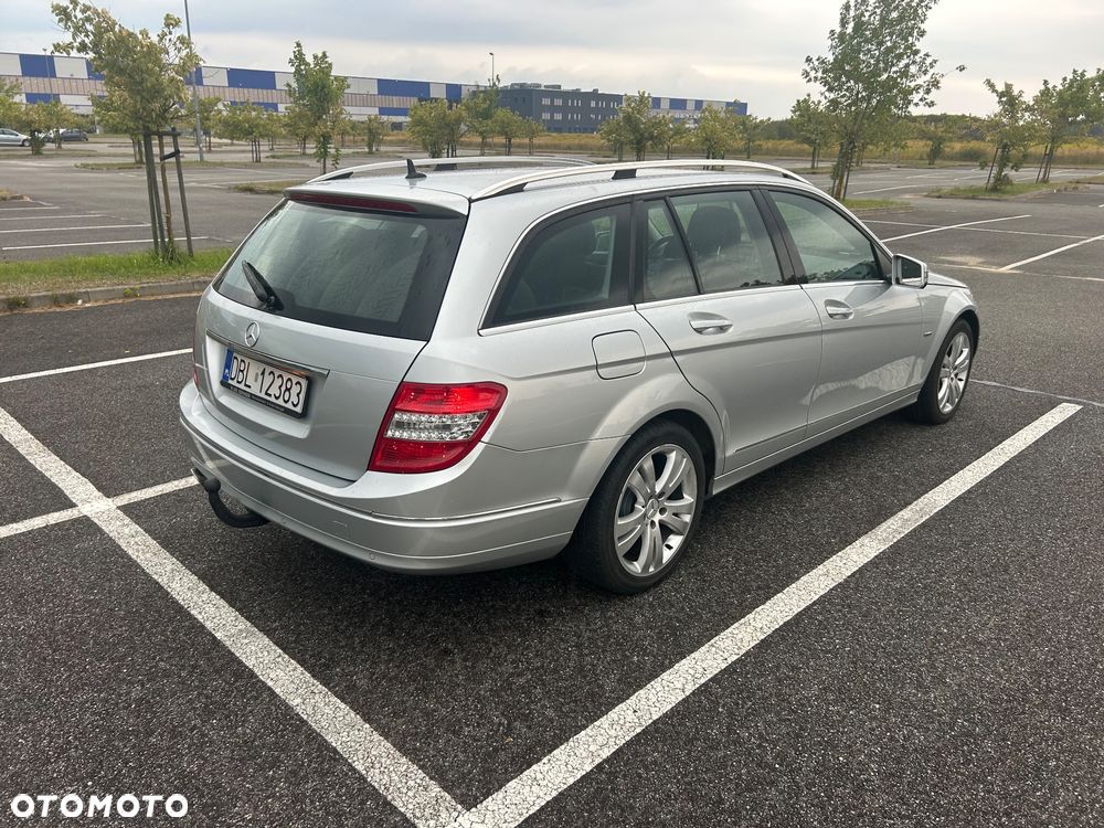 Mercedes-Benz Klasa C 220 CDI DPF Automatik BlueEFFICIENCY Avantgarde - 3