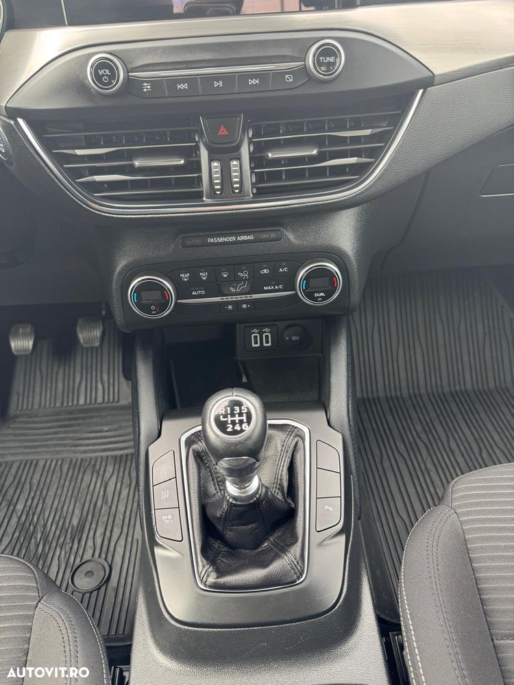 Ford Focus 1.5 EcoBlue Titanium - 13