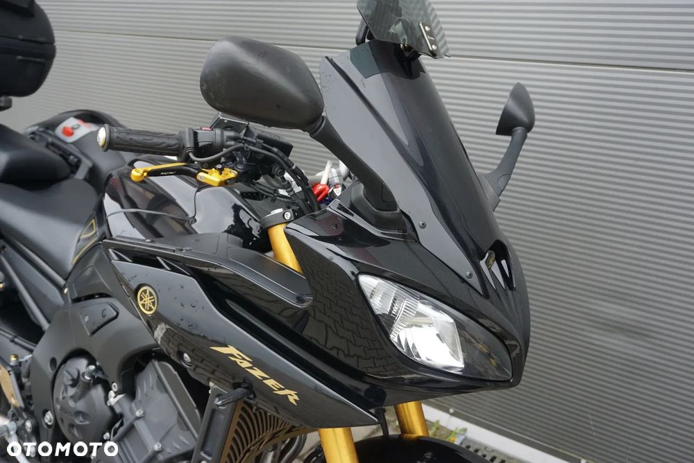 Yamaha FZ8 - 7