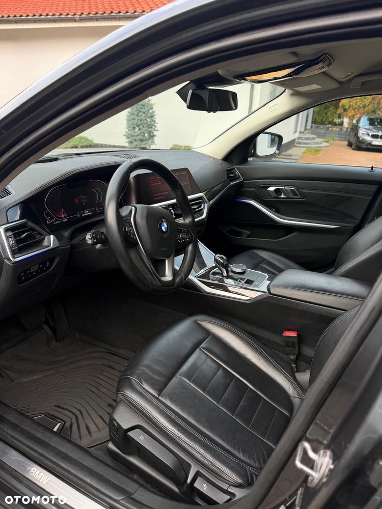 BMW Seria 3 320d Luxury Line - 4