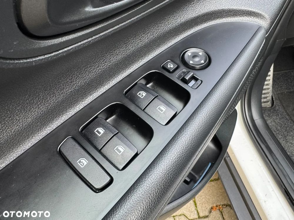 Hyundai Bayon 1.0 T-GDI 48V-Hybrid DCT Connect & Go - 23