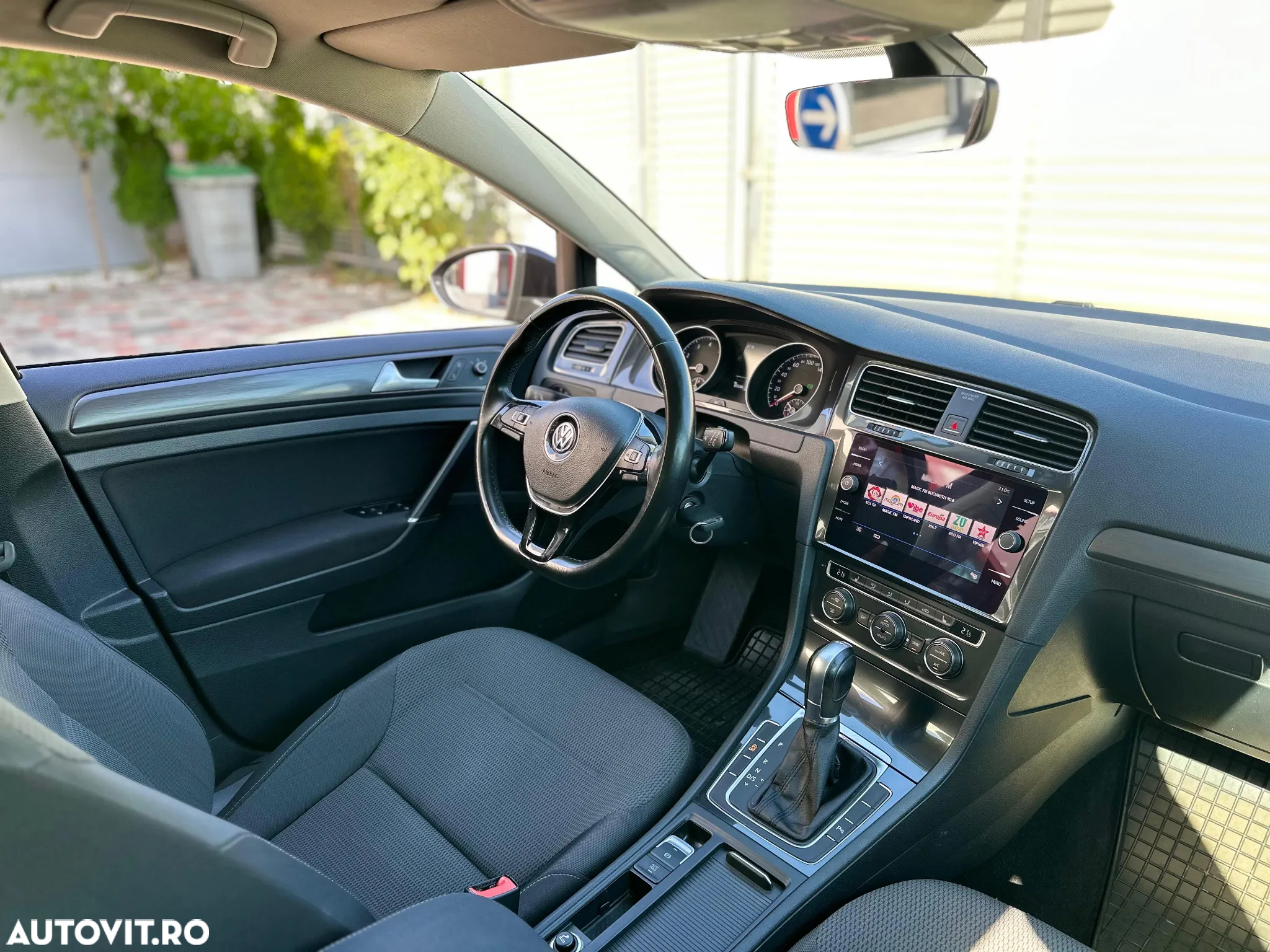 Volkswagen Golf 1.0 TSI DSG Comfortline - 10
