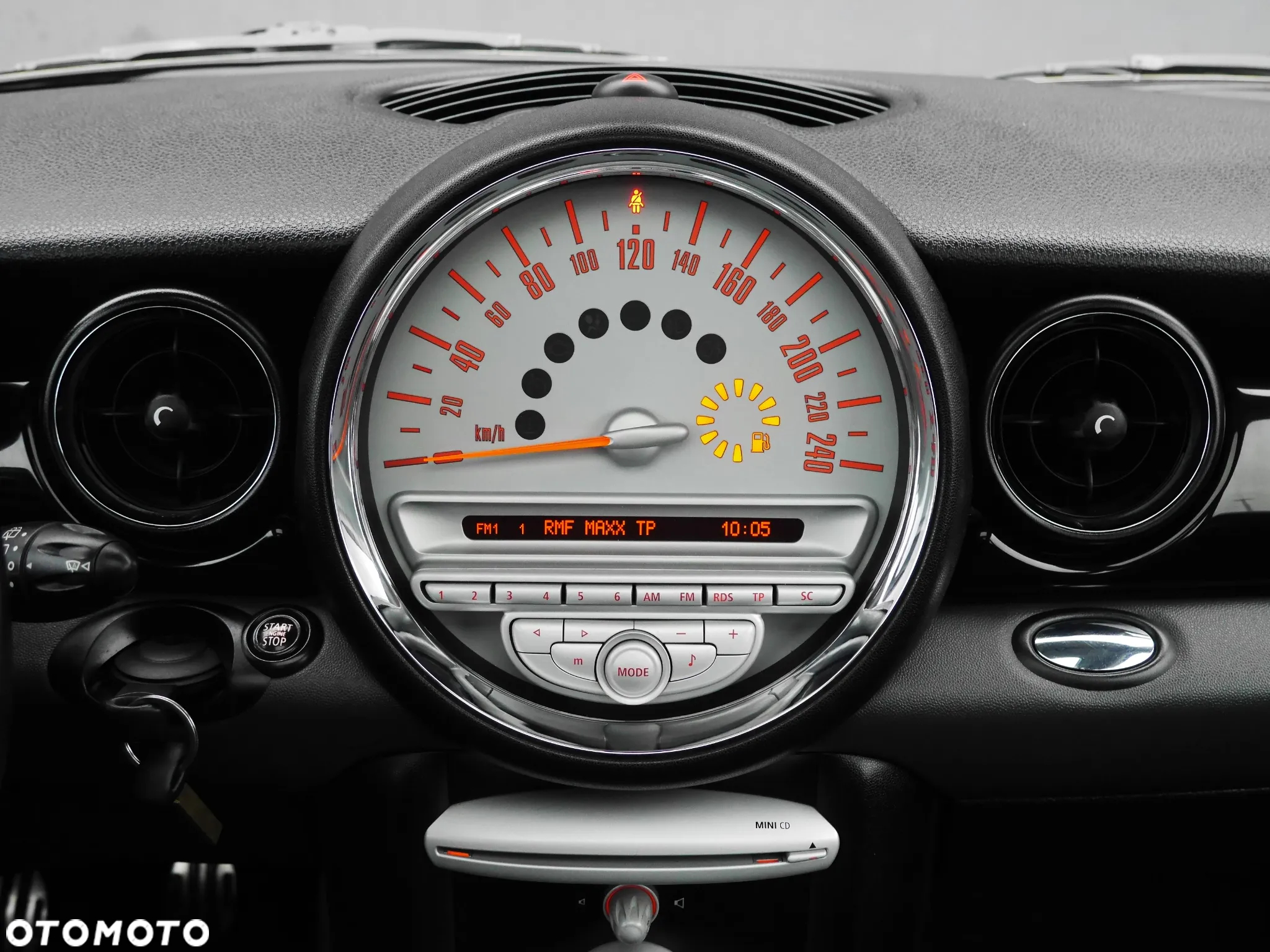 MINI Cooper S 50 Camden - 19