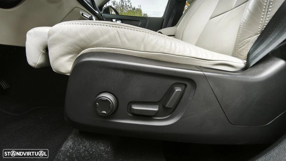 Volvo XC 40 1.5 T4 PHEV Plus Dark - 15