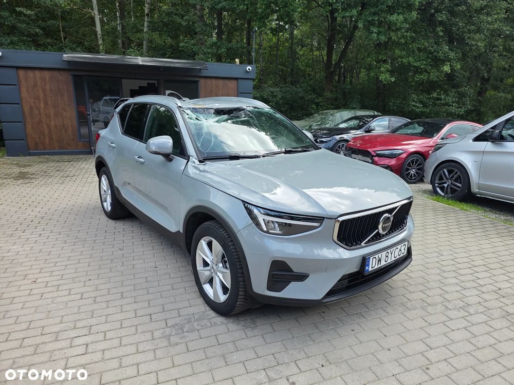 Volvo XC 40 B3 Plus Dark - 3