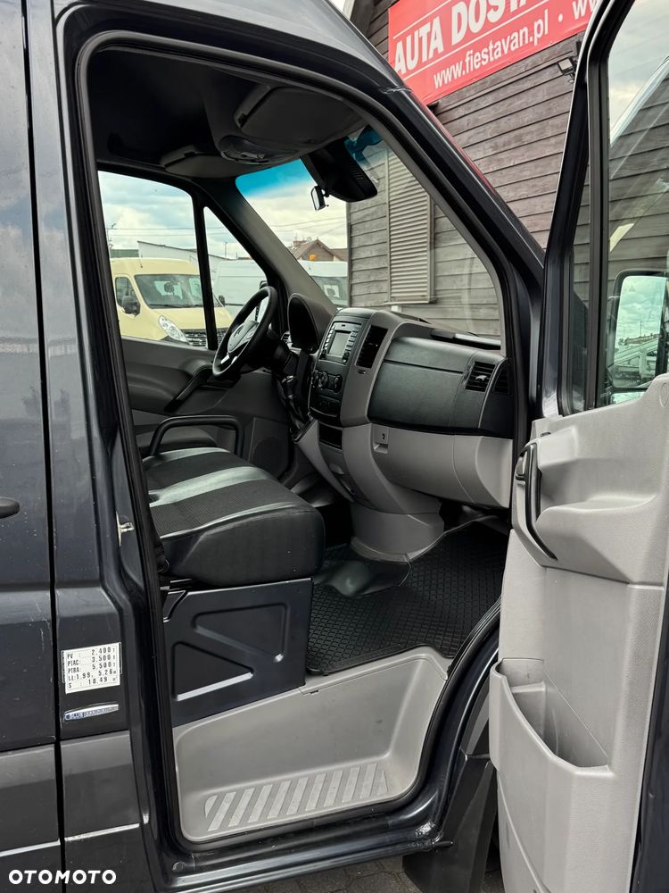 Mercedes-Benz SPRINTER 319 - 17
