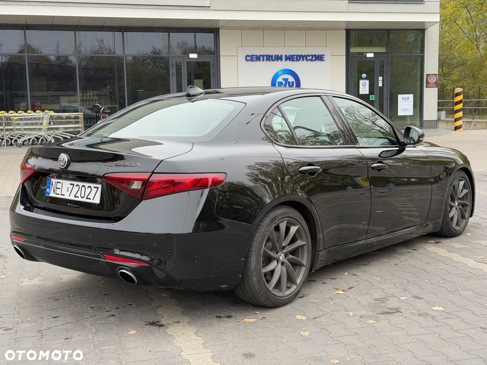 Alfa Romeo Giulia - 7