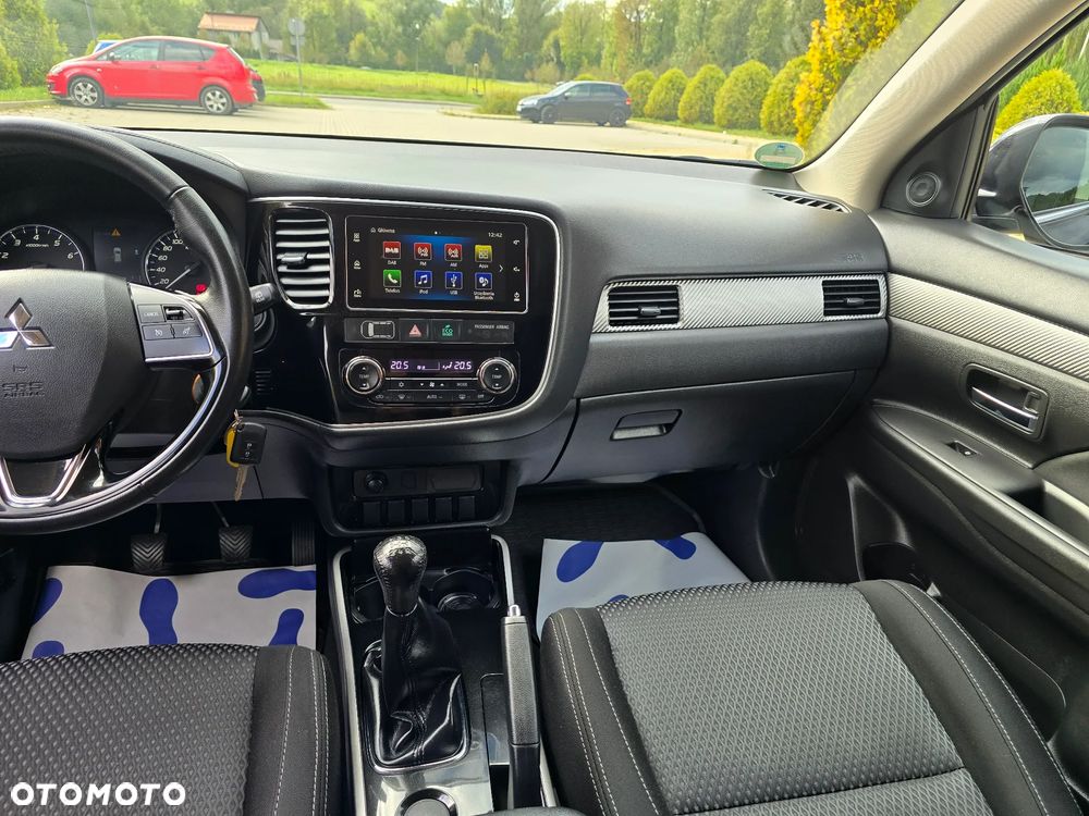 Mitsubishi Outlander 2.0 2WD Edition - 25