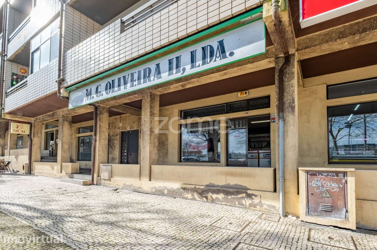 Loja com 2 frentes em plena Rua 5 de Outubro - Centro de Vila do Conde - Grande imagem: 3/23