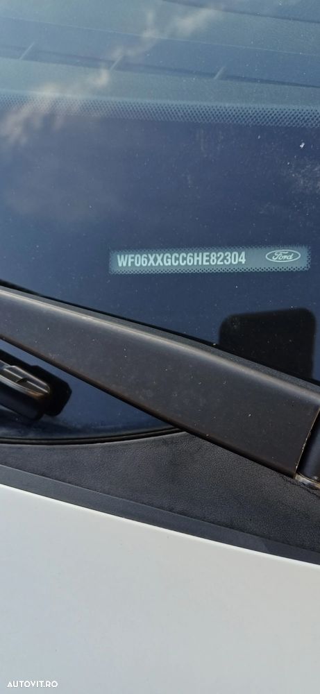 Ford Focus 2.0 TDCI Powershift Titanium - 9