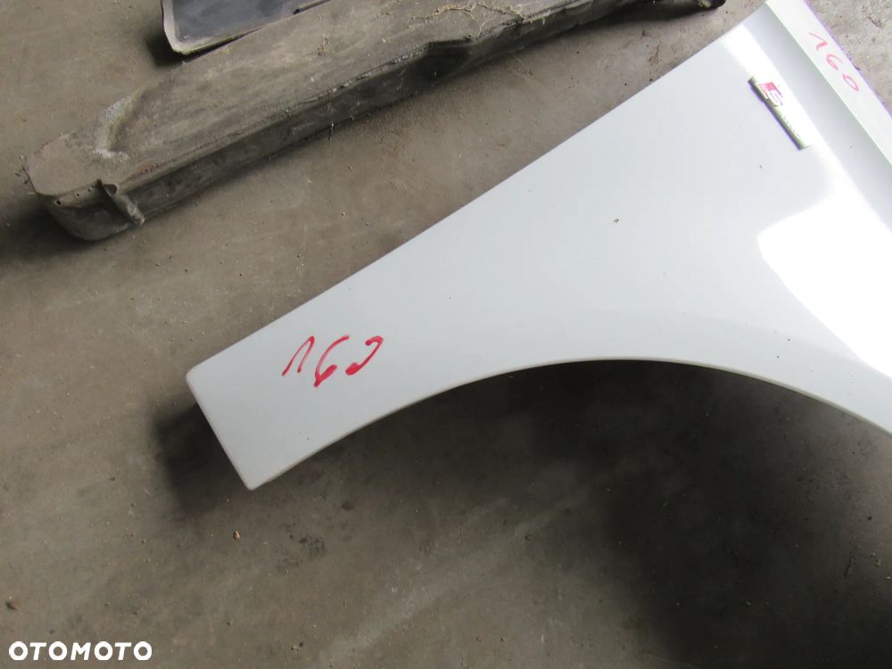audi a3 8v hb ls9r przedni lewy błotnik - 4