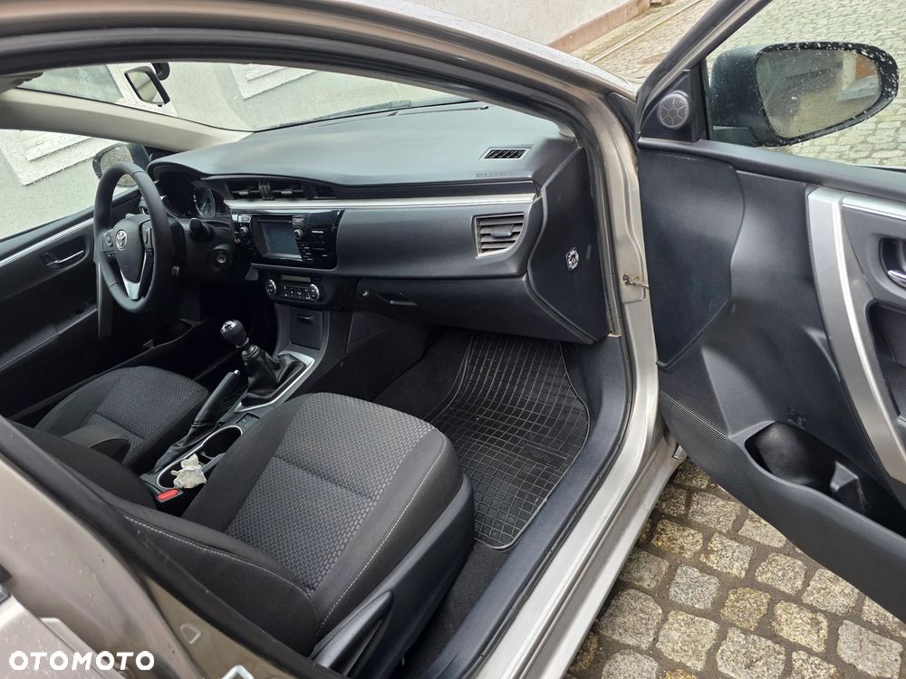 Toyota Corolla 1.6 Active - 13