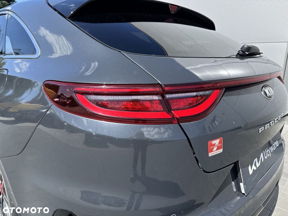 Kia ProCeed 1.6 T-GDI GT DCT - 12