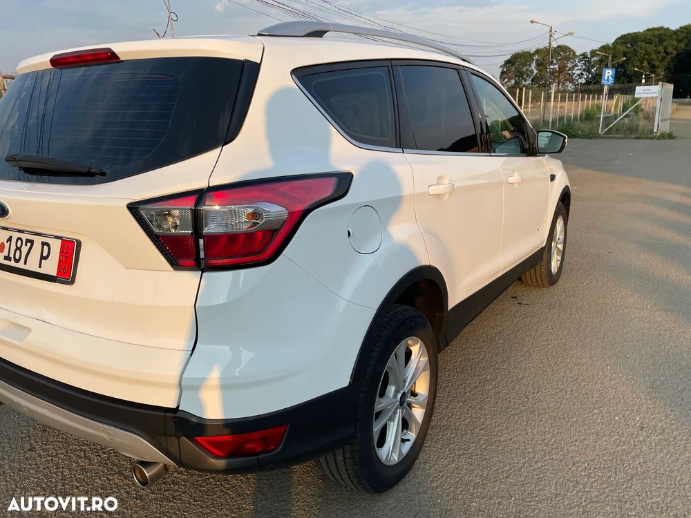 Ford Kuga 2.0 TDCi 4x4 Aut. Titanium - 9