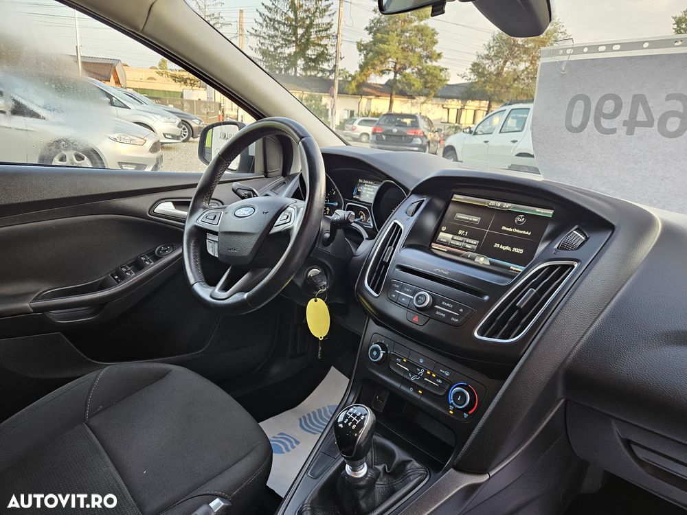 Ford Focus 1.5 EcoBlue Start-Stopp-System TITANIUM X - 17