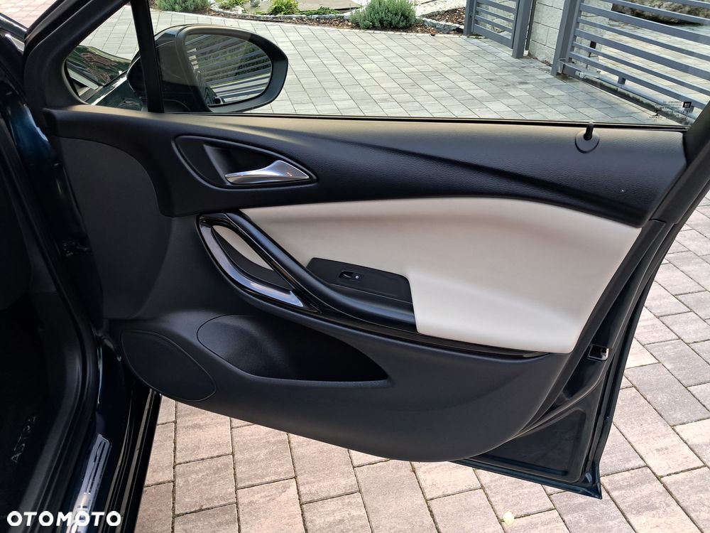 Opel Astra 1.4 T Dynamic S&S - 21
