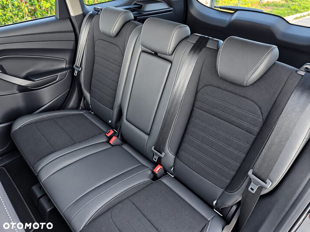 Ford Kuga 2.0 TDCi 2x4 ST-Line - 15
