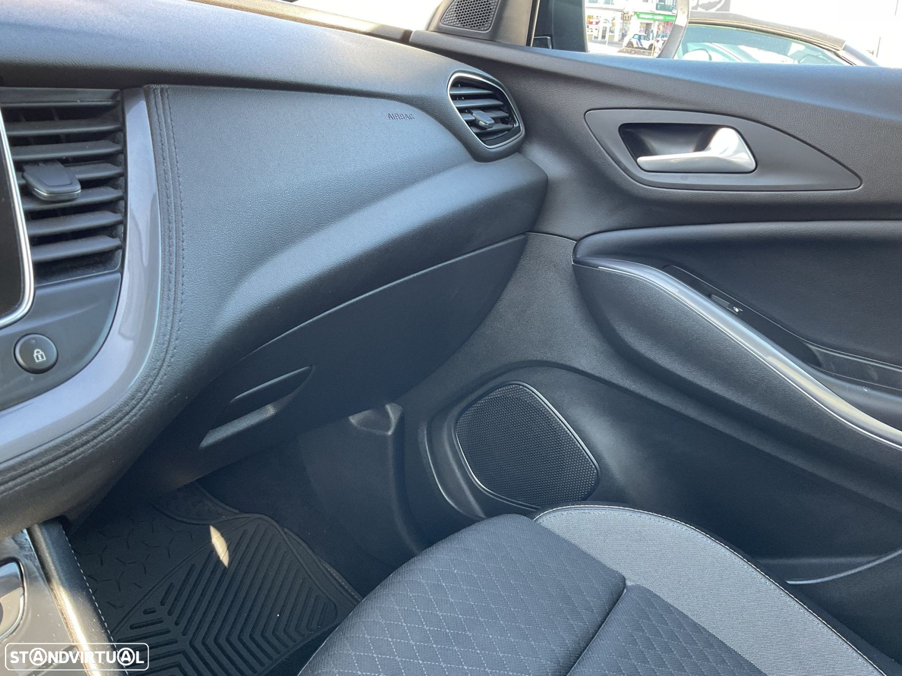 Opel Grandland X 1.2 T Ultimate - 32