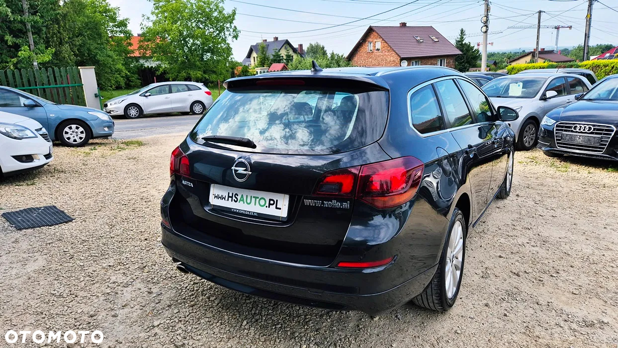 Opel Astra IV 1.4 T Cosmo - 16