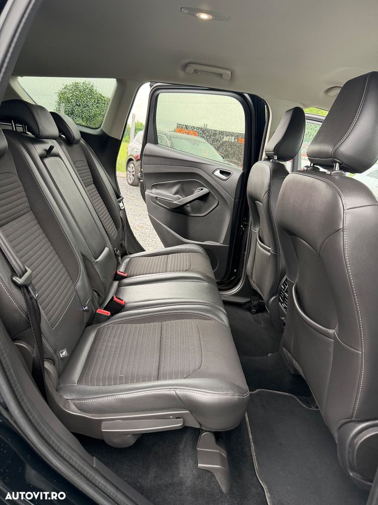 Ford Kuga 2.0 TDCi 2x4 Titanium - 14