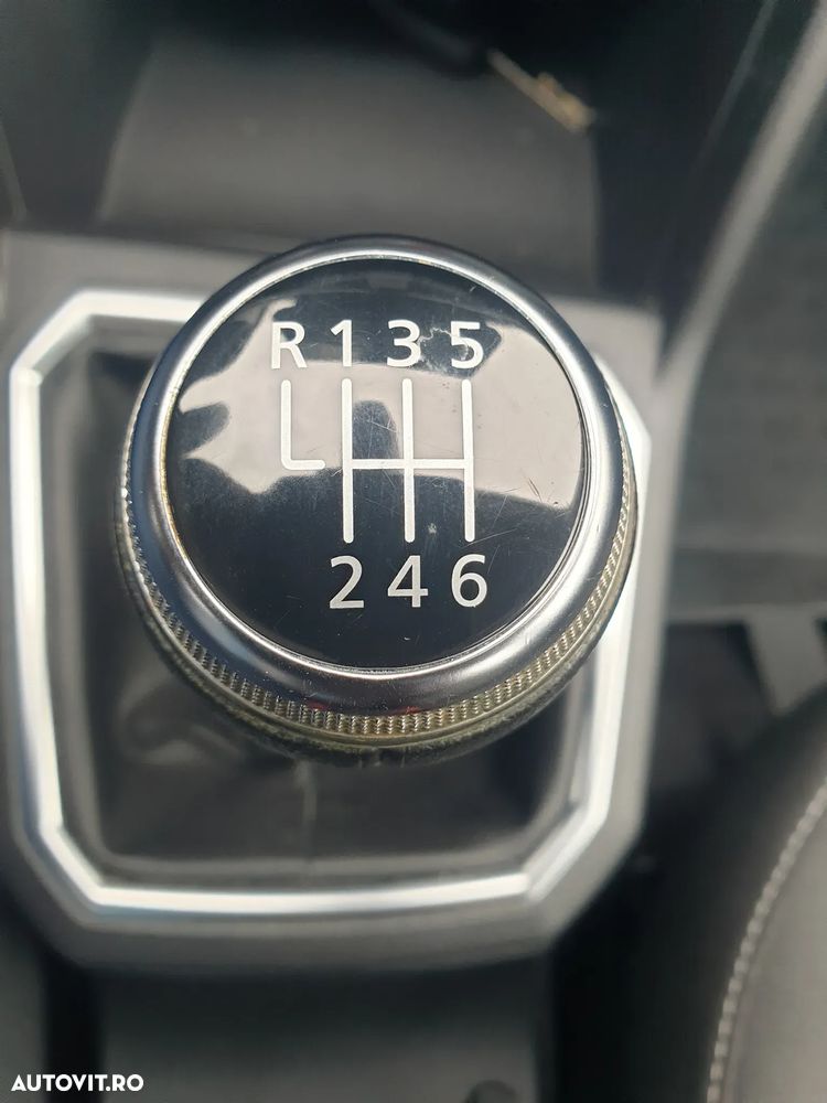 Dacia Logan TCe 90 MT6 Prestige - 29