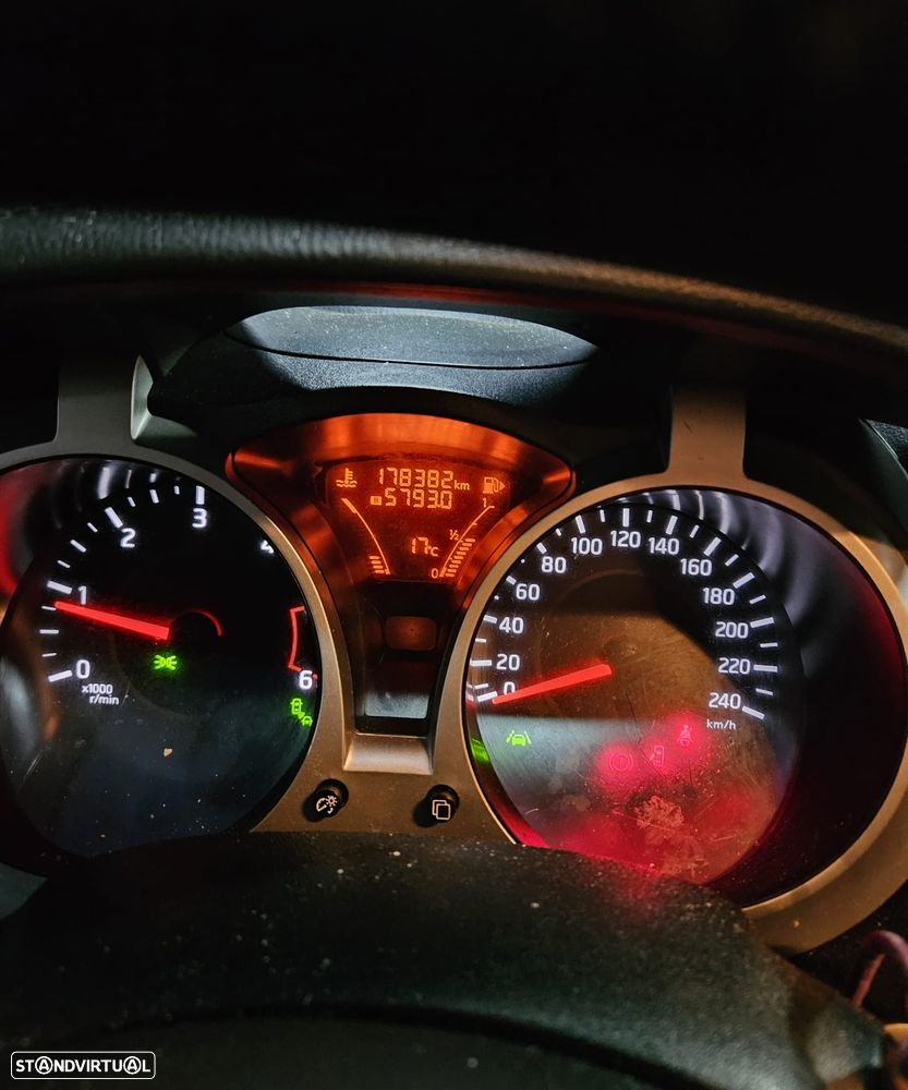 Nissan Juke 1.5 dCi Tekna Premium Ext.2 Red D. - 12