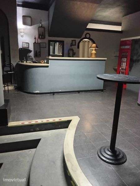 Vende se Bar com 280m2posdibilidade de alterar licença para habitação - Grande imagem: 2/8